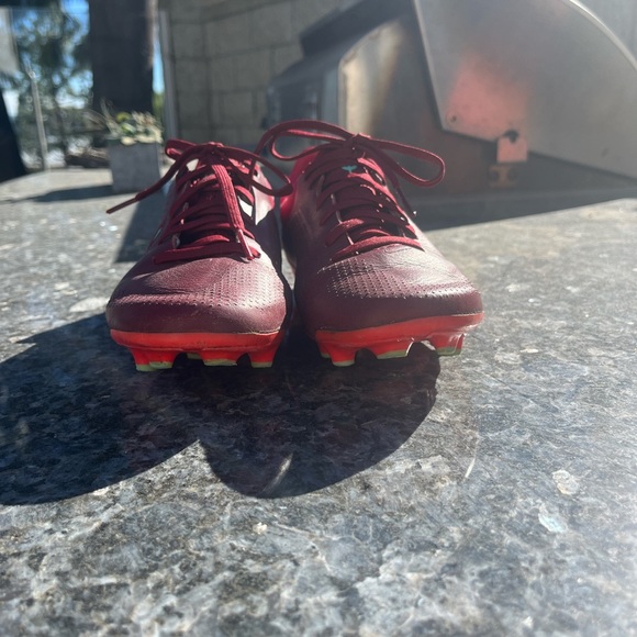 Nike Legend 9 Academy AG 'Red Blue' Soccer Cleats - Picture 4 of 7